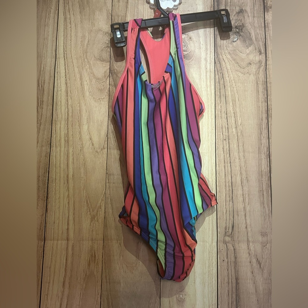 Speedo swimsuit girls size 14 one piece.